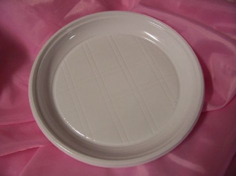 műanyag tányér 20 cm-es (10 db)