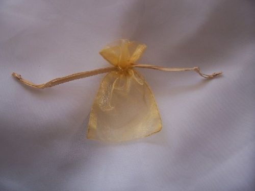 7,5 * 10 cm arany organza tasak (10 db)