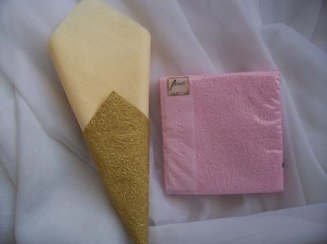 rózsaszín dombornyomott desszert szalvéta (15 db) 