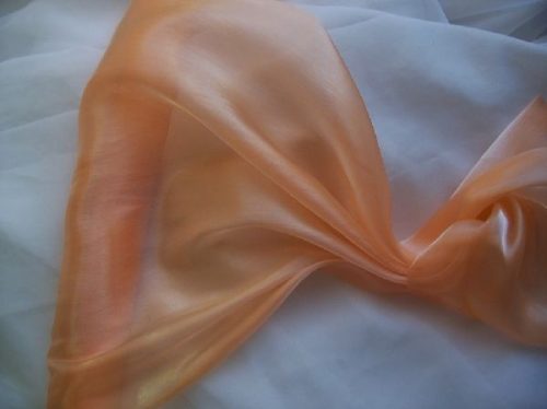 Szatén-organza (47 cm * 10 m) barack