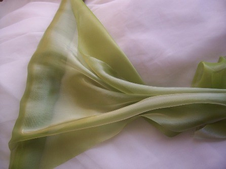 Szatén-organza (47 cm * 10 m) mohazöld 