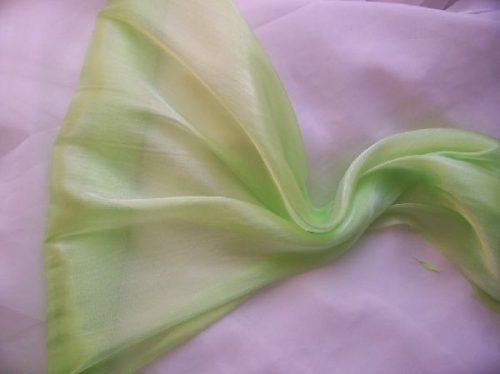 Szatén-organza (47 cm * 10 m) világoszöld