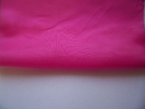 Pink selyem dekoranyag 150 cm széles (méterre)