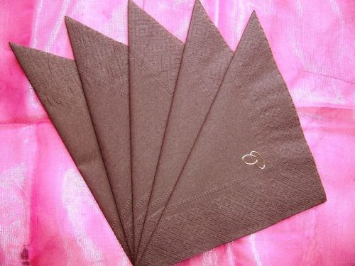 gyűrűs szalvéta barna (50 db/cs)-gyűrűvel