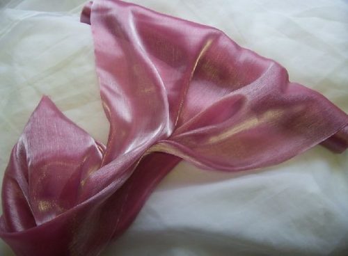 Szatén-organza (47 cm * 10 m) mályva