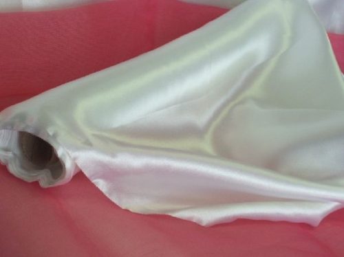 Szatén futó (37 cm * 9,1 m) fehér