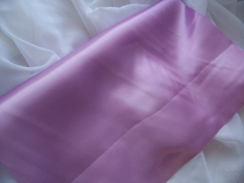 Szatén futó (37 cm * 9,1 m) v.lila 
