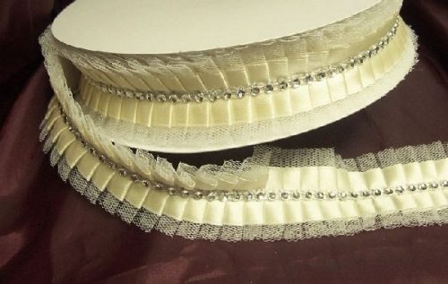 szatén szalag tüll széllel és strasszal (4 cm * 10 m)-ekrü-ezüst