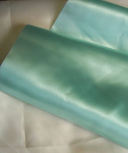 Szatén selyem (1,5 m széles) menta