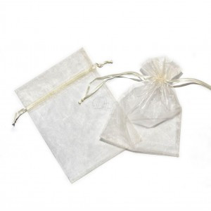 26x35 cm organza tasak krém