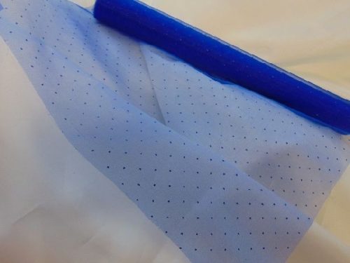 organza királykék tűpettyes (36 cmx 4,5 m)