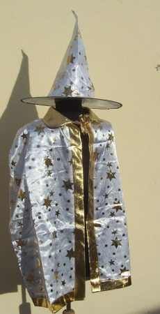 Varázsló kalap+köpeny (70 cm)-fehér  színben halloweenre farsangra