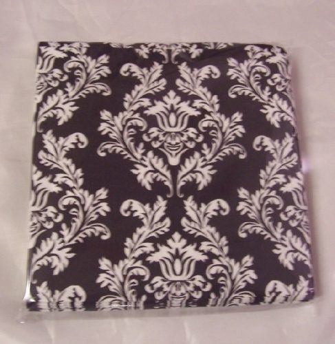 fekete alapon fehér mintás szalvéta (33x33), 3 rétegű, 20 db