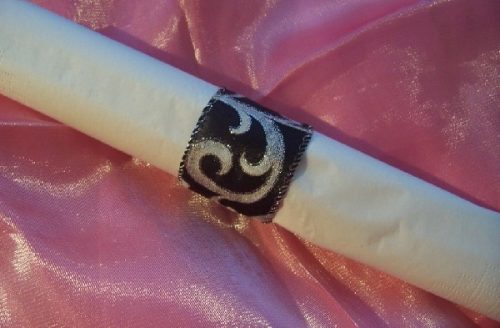 szalvétagyűrű inda mintás, fekete-ezüst  (10 db/cs)