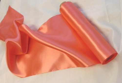 szatén selyem asztali futó (23 cm * 10 m) korall