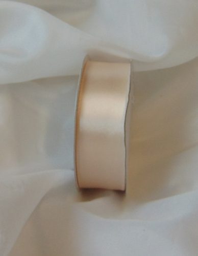 2,5 cm-s szatén szalag (25 m) bézs (076j)