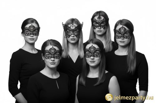 Keményített csipke álarc válogatás - fekete (vegyes formák)