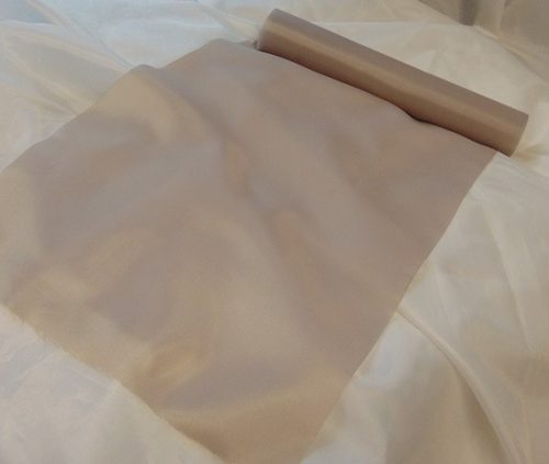 dekorselyem asztali futó, világos bézs-475 (25 cm * 10 m)