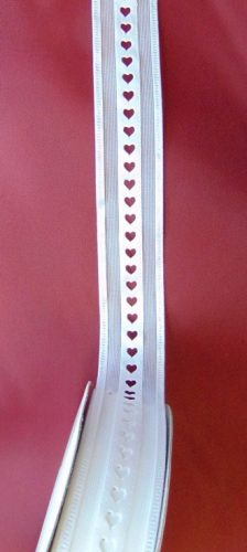 áttört mintás szalag (2 cm x 10 yard) fehér, apró szivecskés-12807