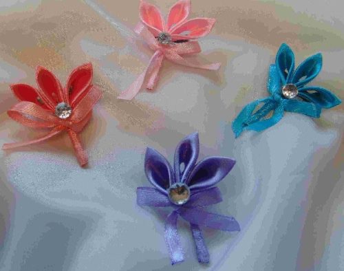 Kitűző több színben (5 cm)-15210