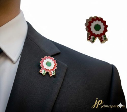 Nemzeti színű fém kokárda kitűző (3 cm) – Prémium tartós jelvény nemzeti ünnepre