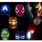 Világító Maszkok.